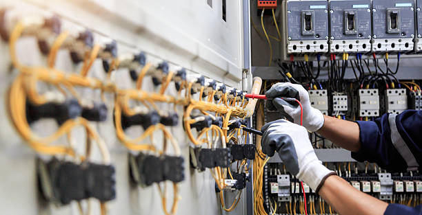 Professional Electrician technician working in Park Ridge, NJ